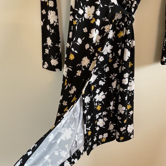 NWT Ann Taylor Floral Matte Jersey Wrap Dress Sz 8 Black White Office Academia - Picture 4 of 11